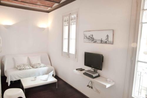 Barceloneta Suites Apartments Beach